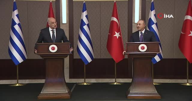 Bakan Çavuşoğlu'ndan Dendias'a tepki