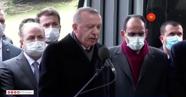 Cumhurbaşkanı Erdoğan'dan Özal'ın kabri başında Kur'an-ı Kerim tilaveti