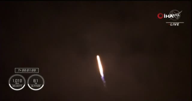 NASA, SpaceX roketi ile 4 astronotu uzaya fırlattı