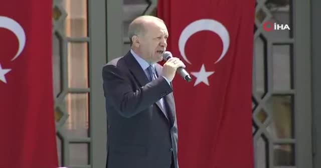 Cumhurbaşkanı Erdoğan: "Taksim Cami, Ayasofya Cami Kebir'ine verdiğimiz bir selam, fethi 568'inci yıldönümüne hediye” görseli