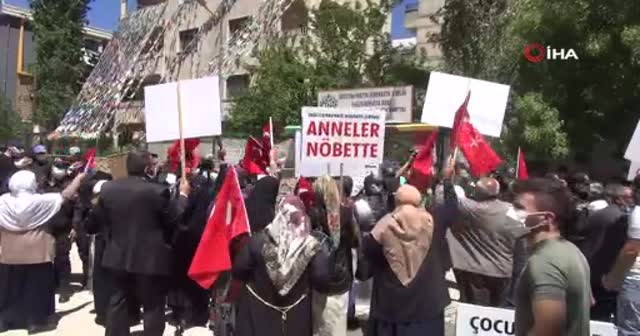 Kocasını şehit ettiler, kızını dağa kaçırdılar