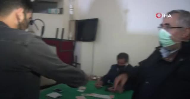 Üstü pastane altı kumarhane! Böyle yakalandılar