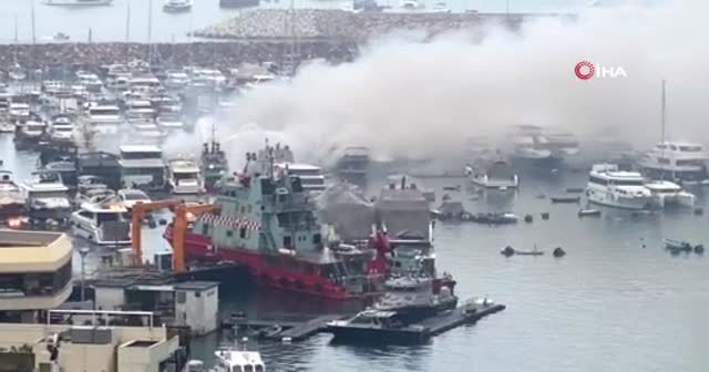 Hong Kong’da marinada yangın: 16 tekne yandı