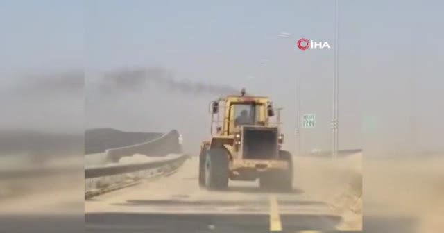 Kuveyt'i kum fırtınası vurdu: Gündüz geceye döndü