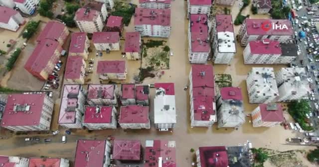 Artvin sele teslim: Arhavi havadan görüntülendi