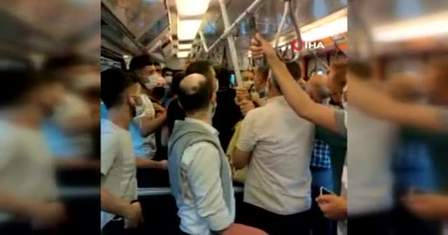 İstanbul metrosunda maske tartışması