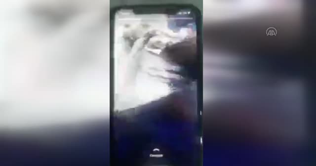 İtfaiyecilere şu taşırken alevlerin arasında kalıp öldü