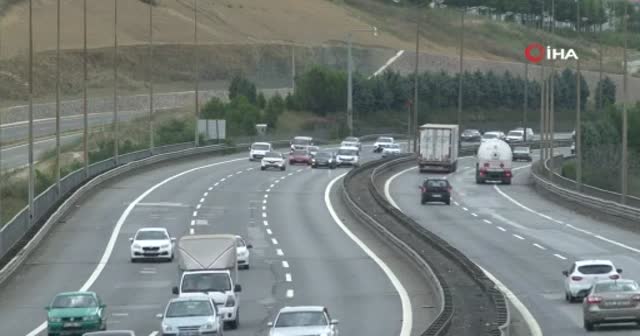 Tatilin son gününde TEM'de akıcı trafik