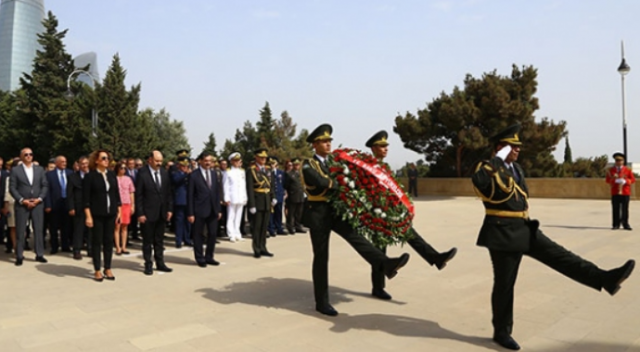 30 Ağustos Zafer Bayramı'nın 99'uncu yılı  Azerbaycan'da kutlandı