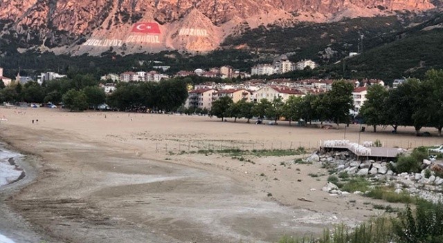 Eğirdir Gölü’nden korkutan görüntü! Her yıl çekiliyor