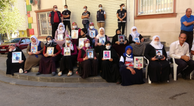 Evlat acısı çeken anneden oğluna çağrı: 'Oğlum sizi çok özledik'