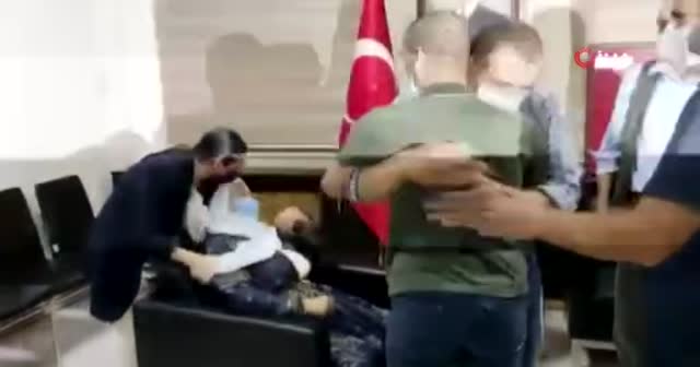 Evlat nöbeti bir aileyi daha evladına kavuşturdu