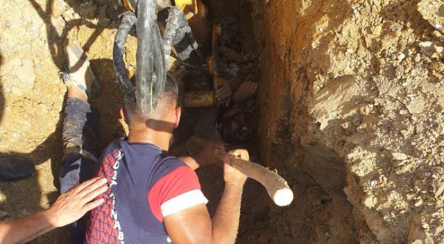 Göçük altında kalan işçi böyle kurtarıldı