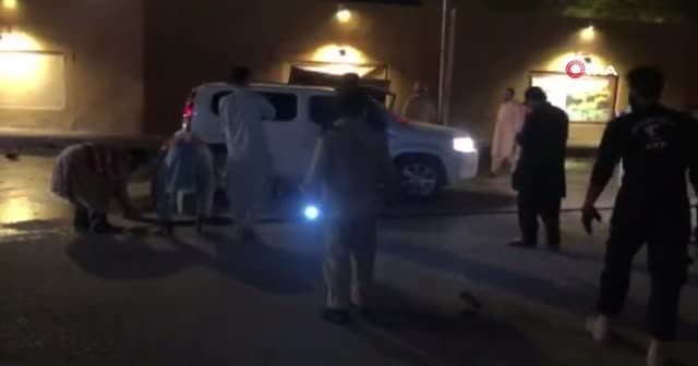 Pakistan'da polise bombalı saldırı
