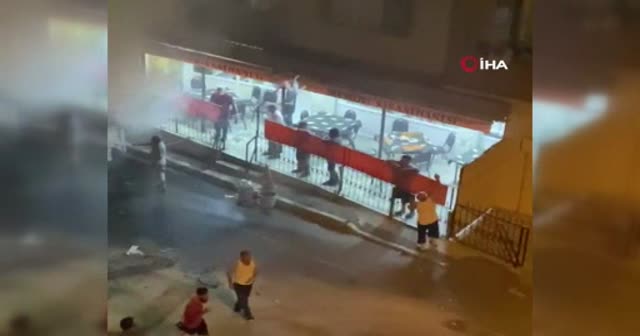 Yanan aracı binip uzaklaştırmaya çalıştı, diğerleri okeye devam etti