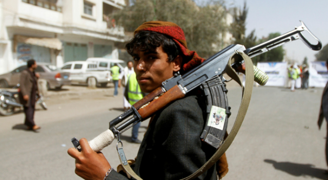 Yemen'de askeri üsse saldırı! 30 ölü 60 yaralı var