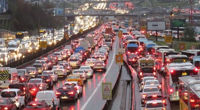 Aracına 100 liralık antifriz eklemeyen sürücüleri 9 bin liralık fatura bekliyor