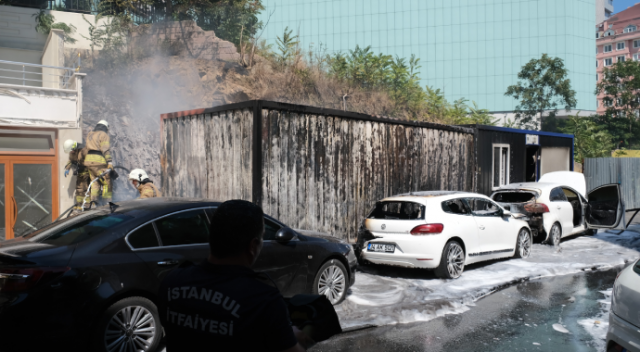 Şişli'de yangın! Araçlar kül oldu
