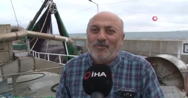 Balıkçılar şaşkına döndü: 60 yıl sonra boğazda kılıç balığı yakalandı