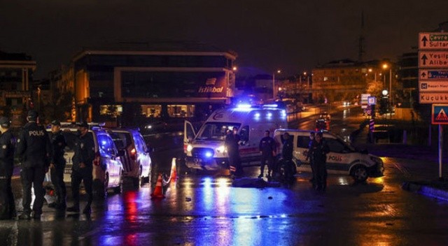 Karşıdan karşıya geçmek isteyen 3 kişi feci şekilde can verdi!