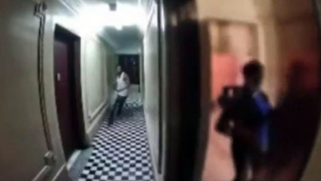 Kendisini takip eden şahsın saldırısından son anda kurtuldu