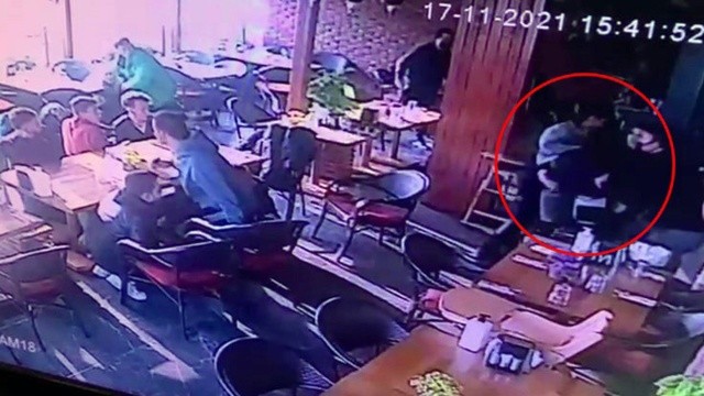 Deprem korkusundan bayıldı