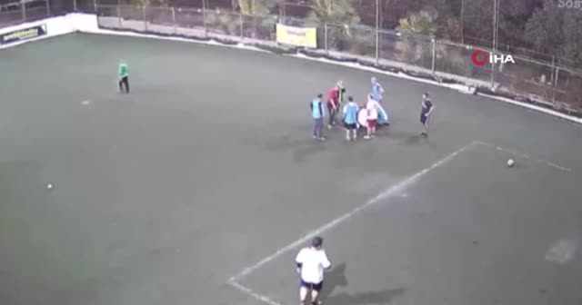 Halı sahada kalp krizi geçirip öldü