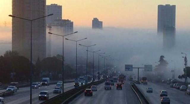 İstanbul güne yoğun sisle başladı: 15 Temmuz Şehitler Köprüsü görünmez hale geldi