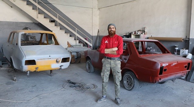 Çocukluğundan beri bu işi yapıyor: Klasik araçlara ikinci baharını yaşatıyor