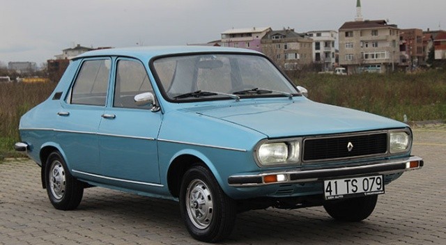 Dedesinden yadigar kaldı: 1979 model otomobili garajdan dahi çıkarmıyor