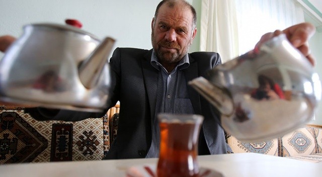 Gümüşhane’de çay denilince akla o geliyor: Bir oturuşta 100 bardak içiyor