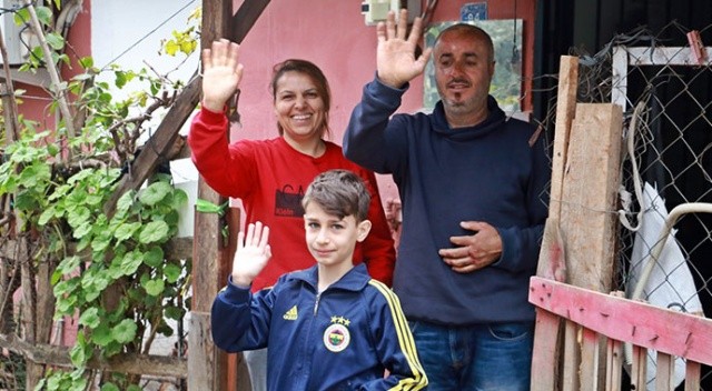 Gözyaşlarıyla evlerinin yanışını izlemişlerdi: İnsanlık ölmemiş bunu gördük