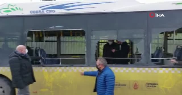 İETT otobüsü Sefaköy'de kaza yaptı!
