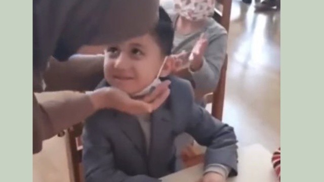 Oğluna doğum günü sürprizi yapan anneye çocuğun minneti gözleri yaşarttı
