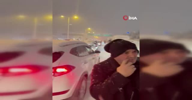 Ünlü oyuncu Şafak Sezer karda mahsur kaldı