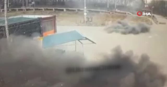 Ukrayna'dan acı görüntüler: Otobüs durağında beklerken bombalarının hedefi oldular