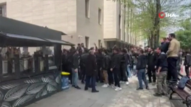 İstanbul Üniversitesi'nde öğrenciler arasında gerginlik