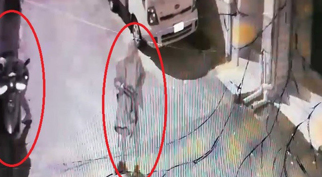 Motosiklet çalmak isteyen hırsızı balkondan tabak atarak engelledi