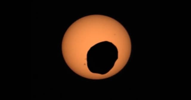 NASA Mars’ta güneş tutulmasını yayınladı