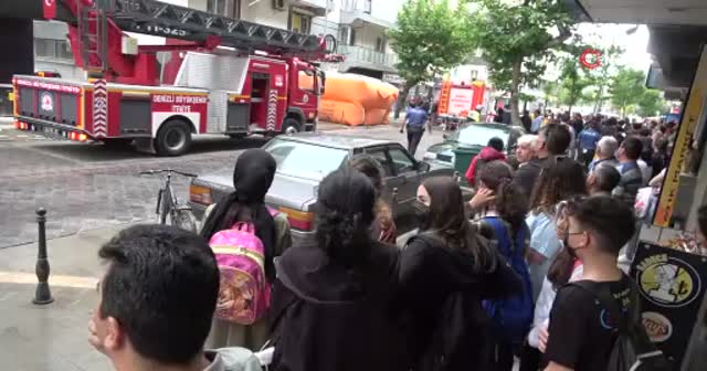 Ailesinin evde olmadığı anı kolladı: Kalabalığa korku dolu anlar yaşattı