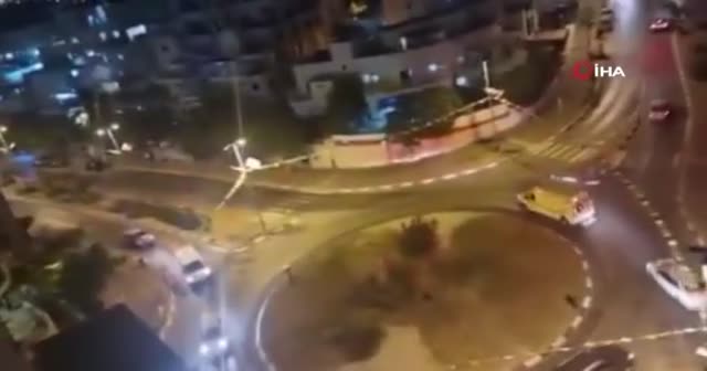 İsrail'de baltalı dehşet: Yoldan geçene saldırdılar... Ölü ve yaralılar var
