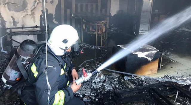 Kocaeli'de plastik fabrikasında yangın