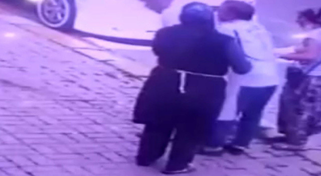Pastane sahibinin ‘Heimlich’ manevrası hayat kurtardı