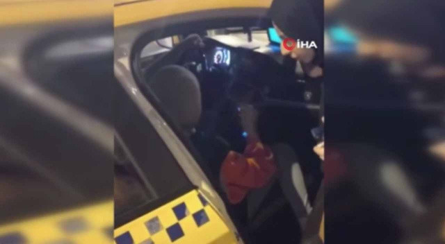Taksiye binen yolcuya 'Bayram harçlığı' şoku