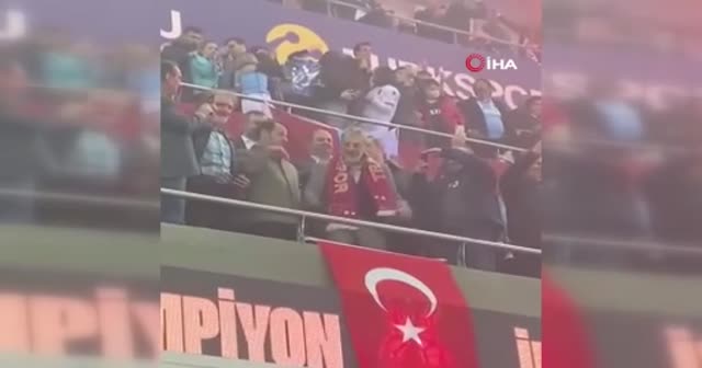 Trabzon şampiyon oldu, Berat Albayrak gözyaşlarına boğuldu