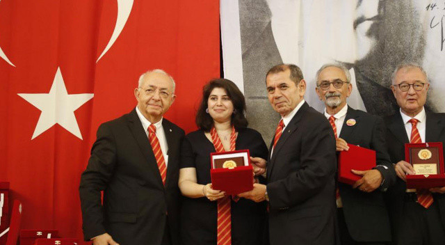Galatasaray'da teknik direktör konusu bu akşam belli olacak... Dursun Özbek açıkladı