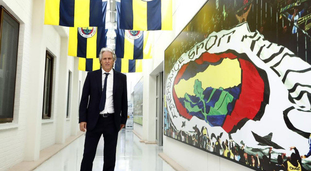 Jorge Jesus'tan şampiyonluk sözleri.. "Fenerbahçe'yi şampiyon yapmaya geldim. Çünkü 8 sezondur şampiyon olamıyor