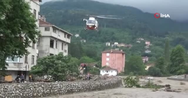Kastamonu'da sel bir köyü yıktı