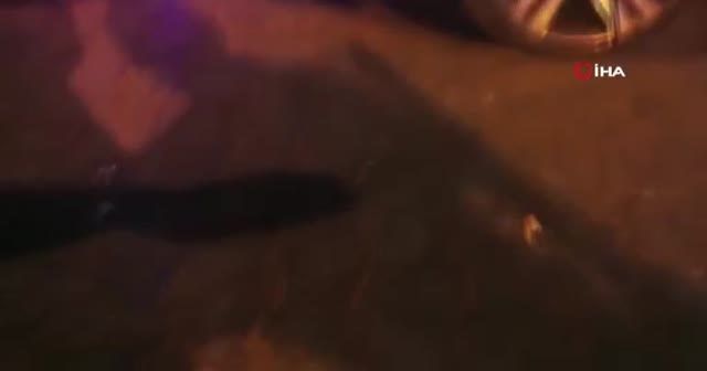 Kavga ederken görüntülendiklerini anlayınca İHA muhabirine saldırdılar