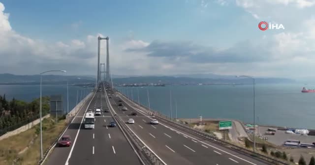 Bakan Karaismailoğlu açıkladı: Osmangazi Köprüsü'nde araç geçiş rekoru